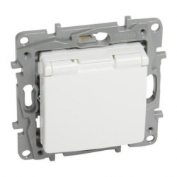 2P+E German standard socket outlet Niloé -with shut. -flap cover -screw terminals -white